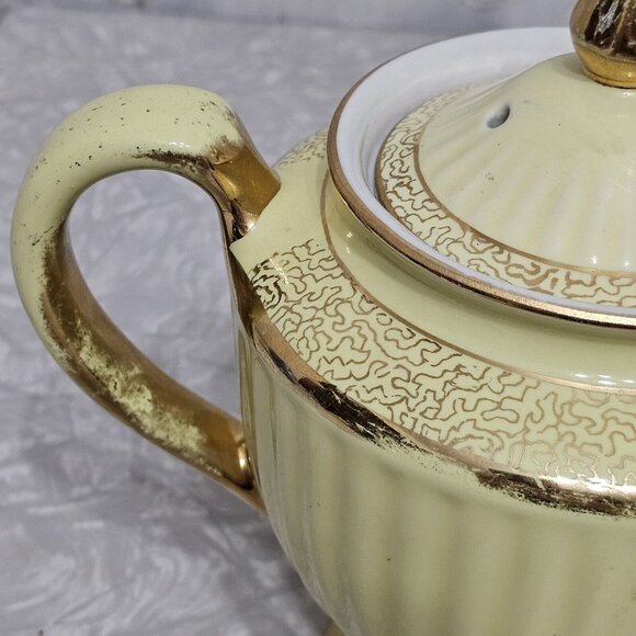 HALL Yellow Pottery Teapot #099S heavy gold trim 6-cup Vtg collectible USA - Picture 11 of 15